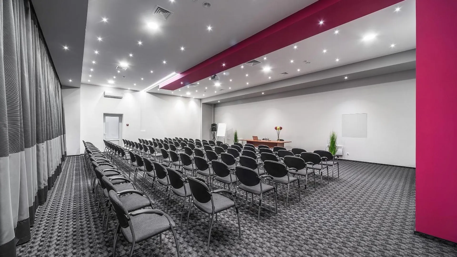 Amarant Urban Hotel & Conference Center By Chm Kiev 4*,